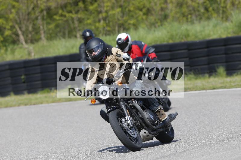 /Archiv-2025/09 22.04.2025 Cornu Master School ADR/gruen-vert/44